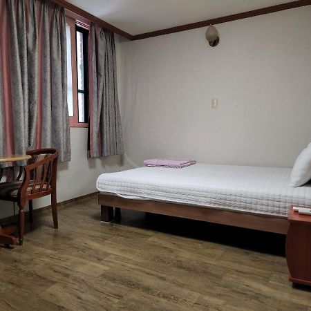 Daeho Motel Busan Esterno foto